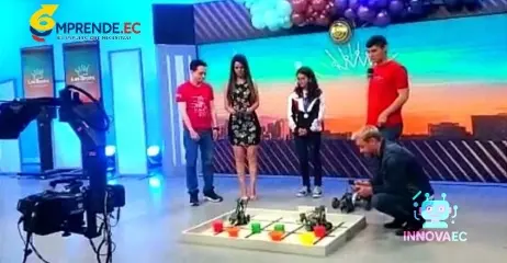 Demostración de robótica en un set de televisión